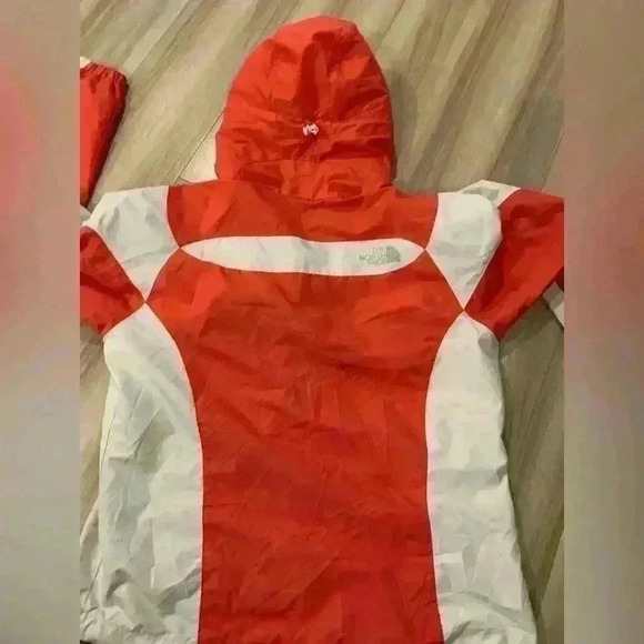 The North Face Windbreaker  women Small - Picture 7 of 14